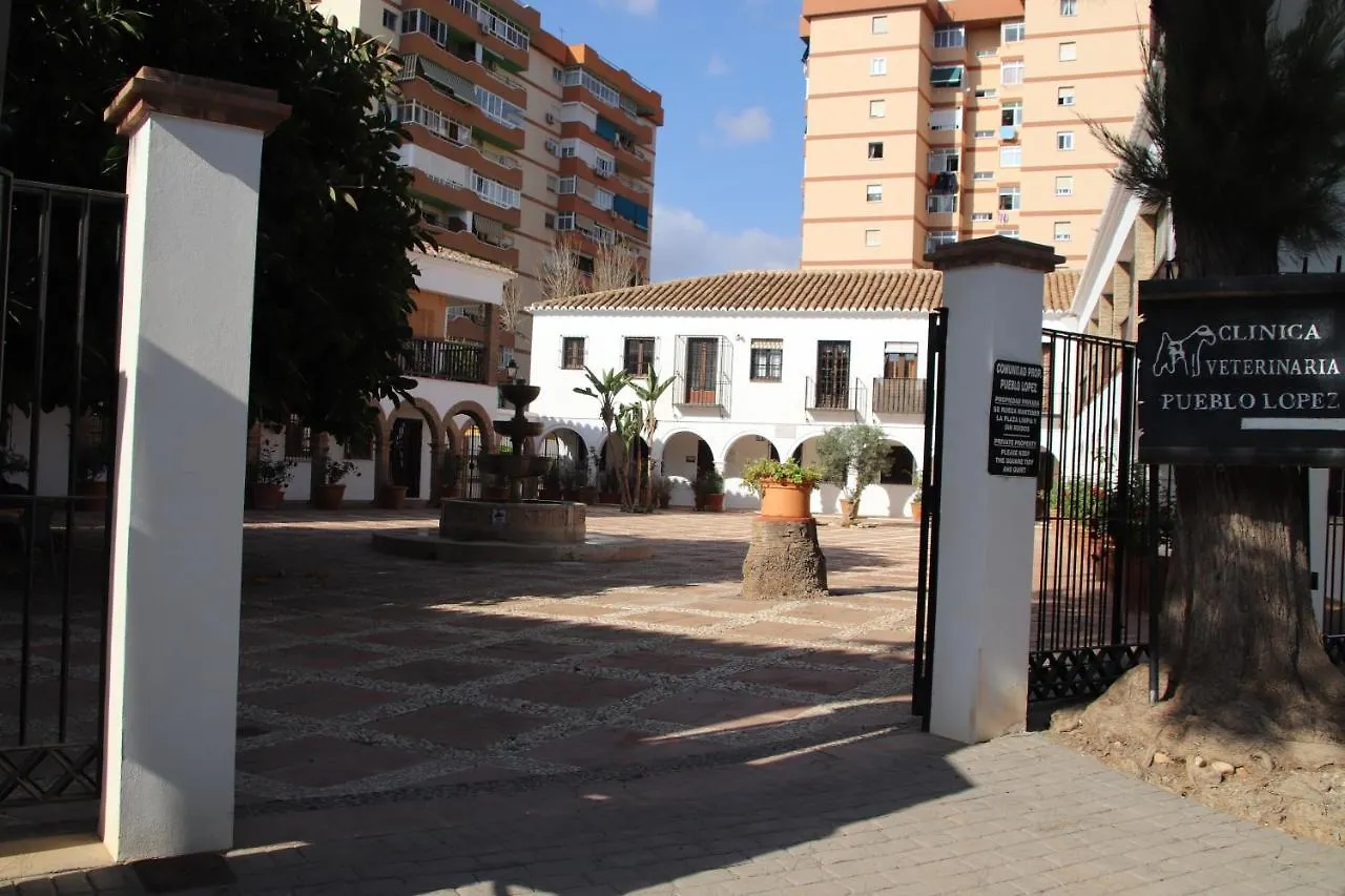 Fuengirola Pueblo Lopez Sun&Beach 0*,  España